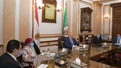 اجتماع عاجل للجنة العليا لفرع جامعة القاهرة بالخرطوم برئاسة الخشت