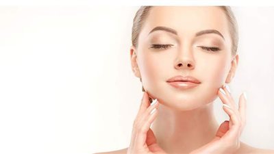 روتين العناية ببشرتك وجسمك بعد التعرض لأشعة الشمس والحر