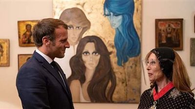 آخرها زيارة ماكرون ..  حكايات جارة القمر فيروز مع رؤساء فرنسا