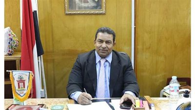 جمال حسن يتسلم مهام عمله مديرا للتربية والتعليم فى الوادى الجديد