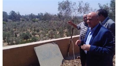 السكرتير المساعد يتفقد المشروعات الإنتاجية بأخميم بسوهاج