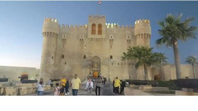 مد ساعات العمل بقلعة قايتباي بالإسكندرية حتى الثامنة مساء