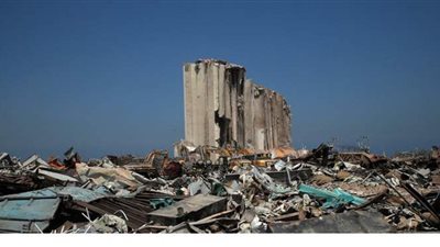 القضاء اللبناني يصدر مذكرات بتوقيف 4 ضباط في قضية انفجار مرفأ بيروت