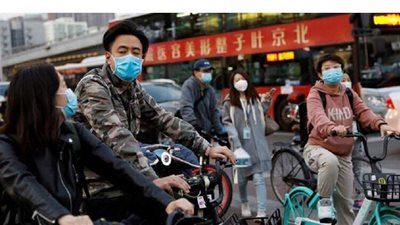 امرأة من ووهان تقاضي حكومة الصين بعد وفاة والدها بكورونا