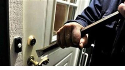 النيابة تطلب التحريات في اتهام عاطل وآخر بسرقة الشقق السكنية بأكتوبر