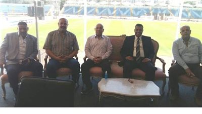 رئيس الاتحاد المصرى للكاراتيه يزور استاد الإسكندرية