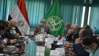 محافظ القليوبية: تطوير طريق شركات البترول بمنطقة مسطرد مشروع قومي مهم