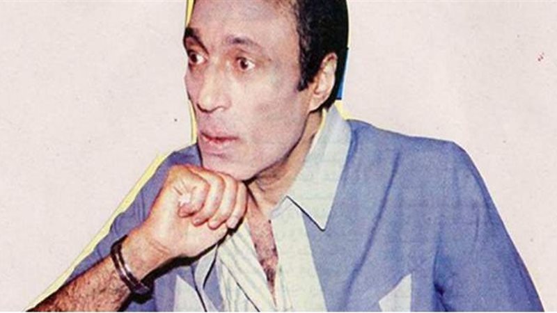 الكاتب محمود عوض