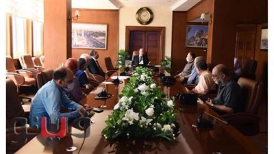 محافظ بورسعيد يلتقي وفد هيئة الخدمات الحكومية | صور