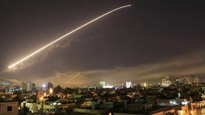 الدفاع الجوي السوري يتصدى لأهداف معادية في ريف حمص