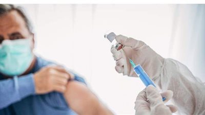 السلطات الأمريكية تدعو الولايات لتوزيع لقاح كورونا قبل نوفمبر