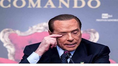 بعد مقابلته لشخصية شهيرة.. إصابة برلسكوني بكورونا وخضوعه للعزل الصحي