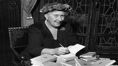 تعرف على أشهر أدباء القصص البوليسية حول العالم