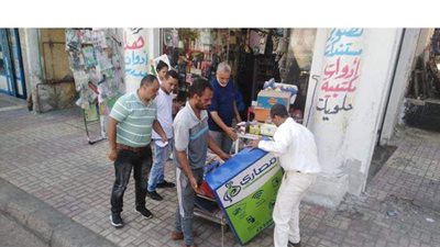 رئيس حي الجمرك بالإسكندرية يترأس حملة  لإزالة الإشغالات