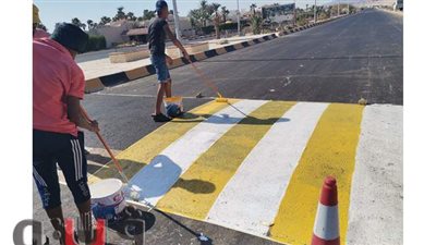 رئيس مدينة سفاجا تتابع أعمال رصف ورفع كفاءة عدد من المناطق