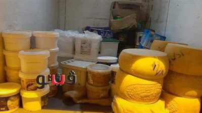 غلق وتشميع مخازن مواد غذائية غير مرخصة بالإسماعيلية | صور