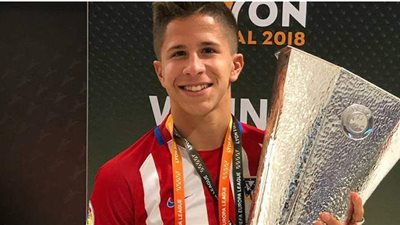 رسميا.. نجل سيميوني يوقع لأتلتيكو مدريد