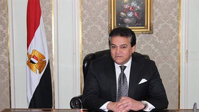 خالد عبد الغفار: الدولة الموجود بها 140 عالما قادرة على علاج جميع مشاكلها