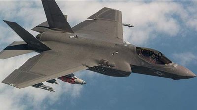 مقاتلة روسية تعترض طائرتين أمريكية وبريطانية اقتربتا من حدود البلاد