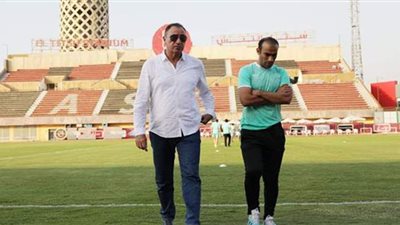 الخطيب ولجنة التخطيط يحضرون مران الأهلي استعدادا لمواجهة وادي دجلة