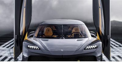 كوينجسيج جيميرا بمحرك فريد ومفتاح ذكي