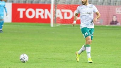 لاعب المصري يعود إلى المعسكر بعد ليلة فى 