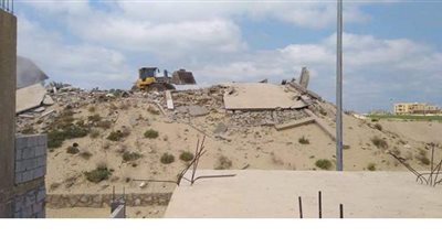 تنفيذ ٢٥ قرار إزالة على أراضى أملاك الدولة بالعريش | صور