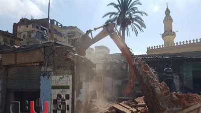 إزالة عدد من المباني العشوائية بمساحة 825 م2 فى بورسعيد | فيديو