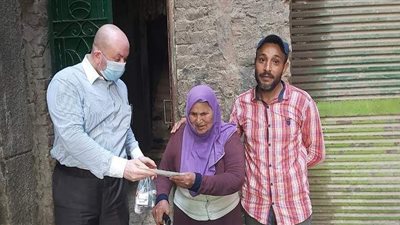 تنفيذا لتكليف الرئيس.. الأجهزة المعنية تتولى رعاية سيدة عجوز صحيا| صور