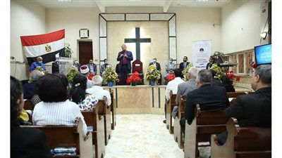 أندريه زكي يشارك في رسامة شيوج جدد وقس إنجيلي بالإسماعيلية