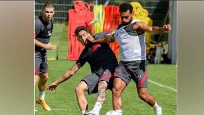 فيروس كورونا يصيب صديقًا مقربًا من محمد صلاح بنادي ليفربول