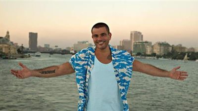 على متن سفينة وبأسعار خيالية.. عمرو دياب يحيي أول حفل فني بالسعودية منذ تفشي كورونا