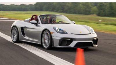 فتاة تقطع رقما  قياسيا فى سباق السيارات | فيديو