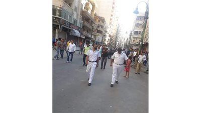 حملة مشتركة لشرطة المرافق وحي المنتزة لتطبيق الإجراءات الاحترازية |صور