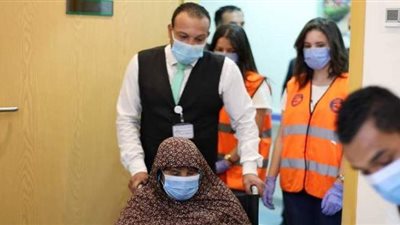 فور وصولها للمستشفى.. السيدة العجوز: شكرا يا ريس.. ربنا يفرحك بأولادك