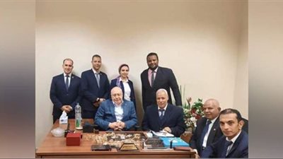 ضبط مصري حاول تهريب كيلو مشغولات ذهبية بمطار القاهرة