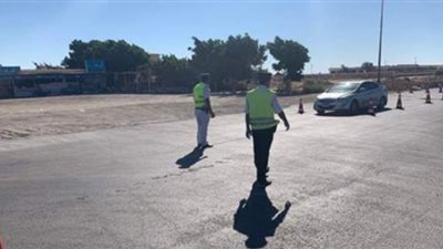 المرور تغلق 6 طرق رئيسية بسبب السيول