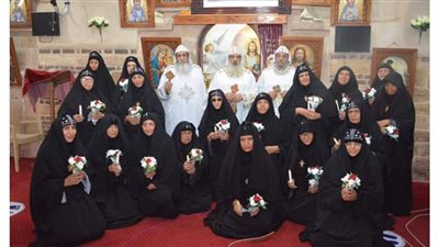 3 أساقفة يترأسون صلوات إقامة راهبات جديدات بدير المحارب بالأقصر