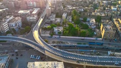 طوارئ واستعدادات مكثفة بالطرق والكباري بعد تعرض طريق رأس غارب للسيول