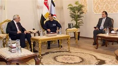 وزيرة الصحة: إرسال 12 طنا من المستلزمات الوقائية إلى العراق