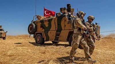 اليونان ترد على أنباء حشد تركيا لدباباتها على الحدود