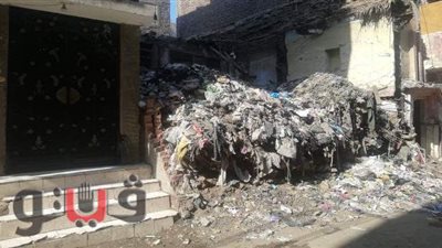استغاثة أهالي منطقة العجيزى بطنطا من تراكم القمامة بمنزل مهجور
