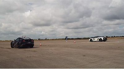 تنافس شرس بين لامبورجيني وفيراري على الفوز بأفضل سيارة | فيديو