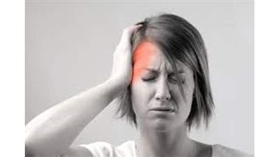 ٥ أسباب وراء الصداع النصفي الأيسر.. أبرزها: تخطي الوجبات