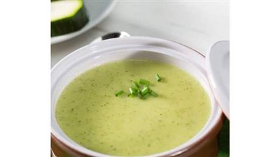 طريقة عمل شوربة الكوسة الكريمى اللايت