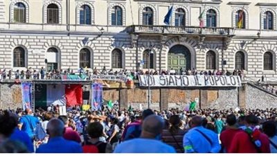 ألف شخص يتظاهرون في روما ضد اللقاح والكمامة