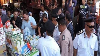 ضبط مصنعين و١٦ محلا يعرضون سلعا مجهولة المصدر بالبحيرة