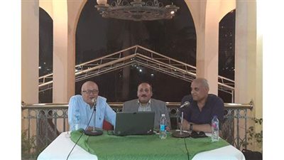 مكتبة القاهرة الكبرى تستعرض تاريخ 