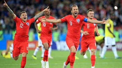 استبعاد ثنائي منتخب إنجلترا بسبب فضيحة أخلاقية