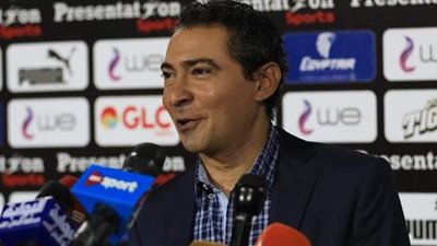 الأهلي يحتفل بعيد ميلاد محمد بركات